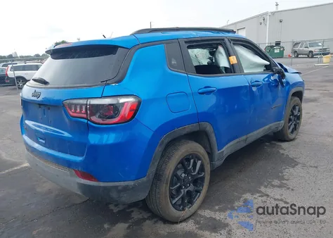 2025 Jeep Compass Latitude 4X4 из США, поврежденный, VIN 3C4NJDBN5ST559939